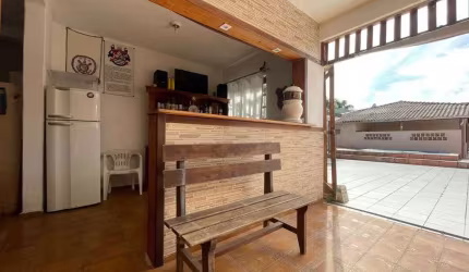Casa a venda em Praia de Leste 7 quartos 4 quadras mar piscina sauna R$750mil