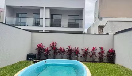 Sobrado 3 quartos (1 suíte) 3 banheiros COM 252,56m² R$700, à venda Canoas (PR)