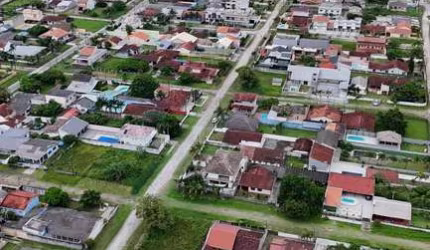 Terreno à venda 3 quadras mar Balneário Carmery, 512m² de terreno.