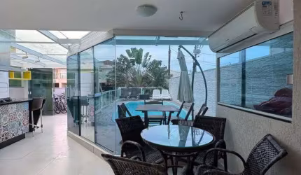 Sobrado Duplex condomínio fechado 4 quartos sendo 2 suites piscina área gourmet