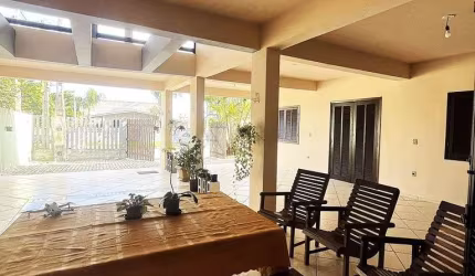 Sobrado 5 dormitórios (2 suites) 448,51 m² área total para venda - Canoas-(PR)