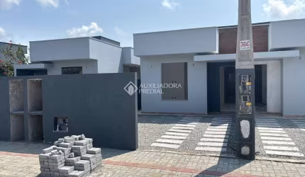 Casa em condomínio fechado com 3 quartos à venda na Rua Carl Gerner, 350, Meia Praia, Navegantes, 65 m2 por R$ 495.000