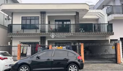 Casa com 4 quartos à venda na Araranguá, 63, Municípios, Balneário Camboriú, 300 m2 por R$ 2.150.000