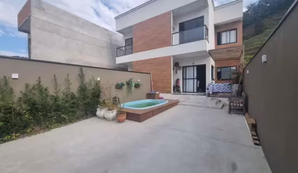 Casa com 2 quartos à venda na RIO TIMBÓ, 49, Rio Pequeno, Camboriú, 134 m2 por R$ 1.200.000
