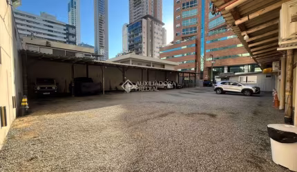 Terreno à venda na Rua 2000, 317, Centro, Balneário Camboriú, 701 m2 por R$ 19.500.000