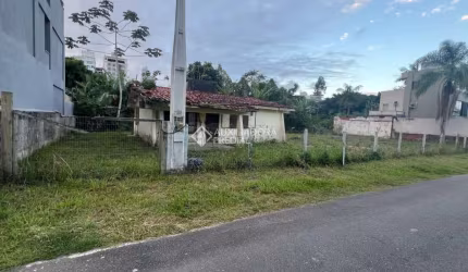 Terreno à venda na Dinah Silveira de Queiroz, 145, Praia dos Amores, Balneário Camboriú, 660 m2 por R$ 4.000.000
