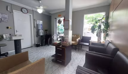 Casa com 3 quartos à venda na Rua 902, 370, Centro, Balneário Camboriú, 229 m2 por R$ 2.200.000