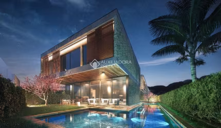 Casa em condomínio fechado com 4 quartos à venda na Rua Hercelina M. Vieira, 293, Praia do Estaleiro, Balneário Camboriú, 298 m2 por R$ 5.980.000