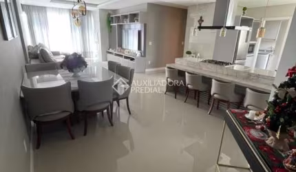 Apartamento com 4 quartos à venda na Rua José Venâncio dos Santos, 111, Pioneiros, Balneário Camboriú, 130 m2 por R$ 2.300.000