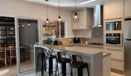 Casa em condomínio fechado com 3 quartos à venda na Avenida Hermógenes de Assis Feijó, 1100, São Judas Tadeu, Balneário Camboriú, 164 m2 por R$ 1.990.000
