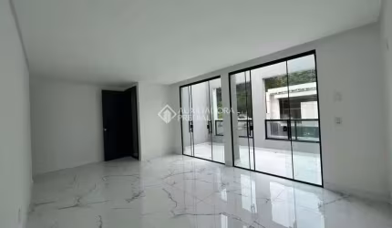 Casa com 3 quartos à venda na Rua Irene Bonanomi da Silva, 457, Ressacada, Itajaí, 95 m2 por R$ 1.100.000