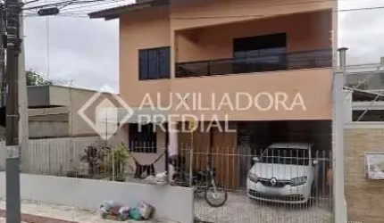 Casa com 3 quartos à venda na Rua 3122, 480, Centro, Balneário Camboriú, 153 m2 por R$ 1.700.000