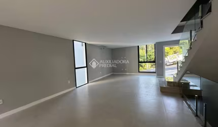 Casa com 4 quartos à venda na Rua Macuco, 33, Ariribá, Balneário Camboriú, 202 m2 por R$ 2.550.000