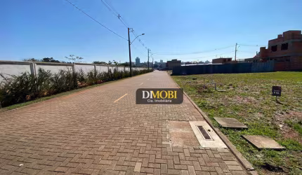Lote plano em condomínio fechado - no centro de Gravataí