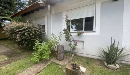 Casa com 3 dormitórios em condomínio fechado!