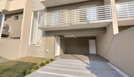 Belíssimo sobrado à venda, com 3 quartos, sendo uma suíte, churrasqueira e 2 vagas de garagem cober