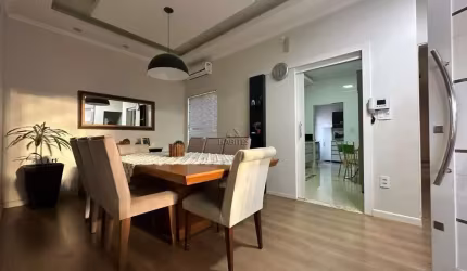 Casa para Locação com Garagem para 4 carros...