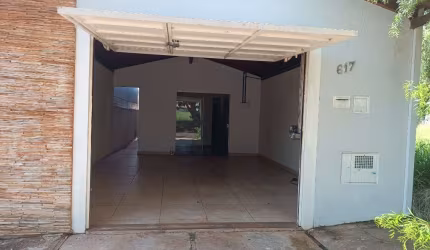 Casa com 2 quartos para alugar no Residencial Ouro Verde, Botucatu , 65 m2 por R$ 1.600