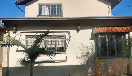 Casa 2 dormitórios Jardim Paraíso II