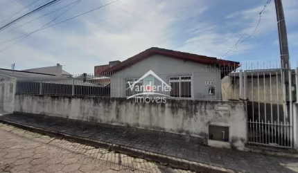 Casa na Ponte do Imaruim em Palhoça - SC