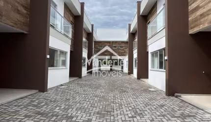 Sobrado Villa Toscana Residence com 02 quartos sendo 02 suítes no Loteamento Nova Palhoça em Palhoça - SC