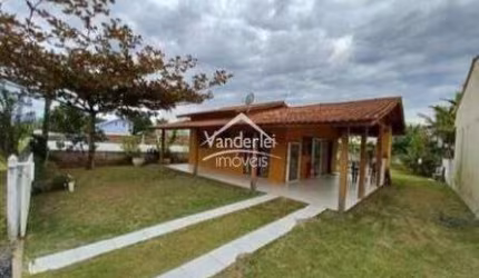 Casa de praia com 03 quartos, no bairro Pinheira em Palhoça - SC