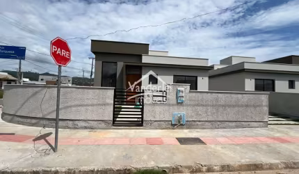 Casa de esquina no Lot Vale Verde com 02 quartos, sendo 01 suite no bairro Bela Vista em Palhoça - SC