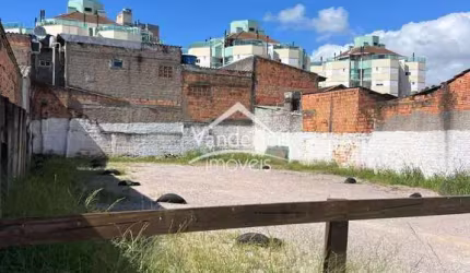 Terreno plano no bairro Abraõ em Florianópolis -SC