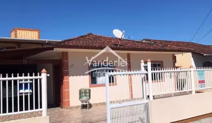 Casa com aptos ideal para investimento no Bela Vista em Palhoça - SC