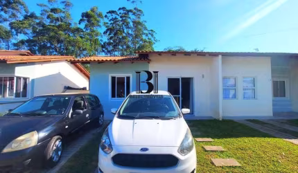 Casa Geminada para Venda em Guaramirim / SC no bairro Ilha da Figueira
