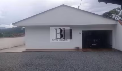 Casa para Venda em Jaraguá do Sul / SC no bairro Barra do Rio Cerro