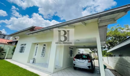 Casa para Venda em Jaraguá do Sul / SC no bairro Centro