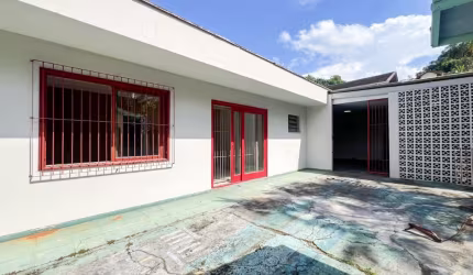 Alugo Casa Comercial com 292m², Bairro Itoupava Seca