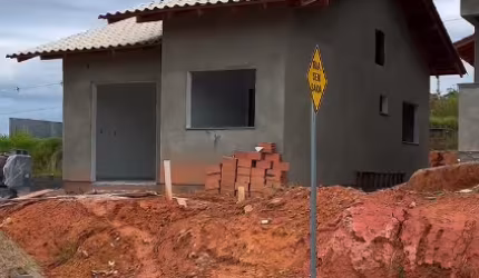 Vendo Casa com 02 Quartos, Bairro Arapongas - Indaial