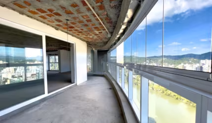 Vendo Apartamento com 4 Suítes, Centro de Blumenau