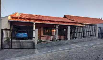 Vendo Casa Semi Mobiliada, 03 Quartos - Bairro Itoupavazinha