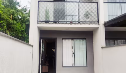 Alugo Sobrado Mobiliado e Equipado 02 Quartos - Bairro Fortaleza