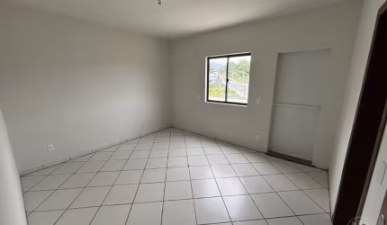 Alugo apartamento 3 dormitórios , Bairro Agua Verde
