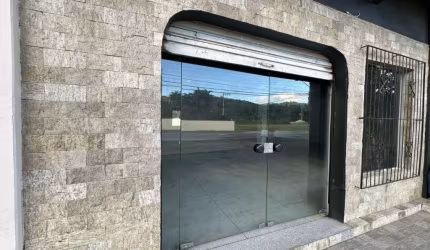 Alugo Sala Comercial com 100m², Bairro Itoupava Central - Blumenau