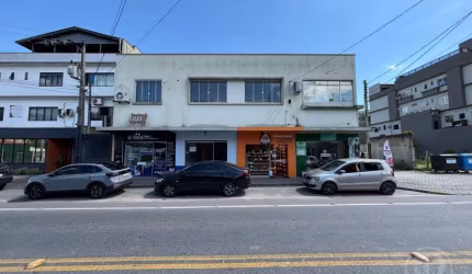 Alugo Sala Comercial com 30m², Bairro Garcia - Blumenau