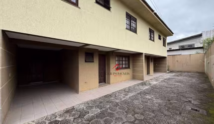 Casa com 4 quartos à venda no Jardim das Américas, Curitiba  por R$ 599.900