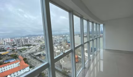 Sala comercial para alugar na Cônego Tomáz Fontes, 145, Centro, Itajaí por R$ 4.000