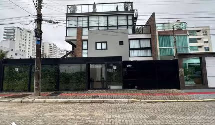 Casa com 3 quartos para alugar na Renato Melin Cunha, 200, Praia Brava, Itajaí por R$ 25.000