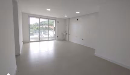 Apartamento com 2 quartos para alugar na Rua Braúlio Werner, 193, Praia Brava, Itajaí por R$ 4.300