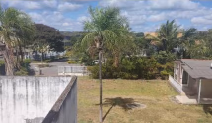 VENDO CASA EM QUADRA NOBRE NO PARK WEY COM 08 QUARTOS EM LOTE GIGANTE