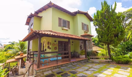 Casa em condomínio fechado com 3 quartos à venda na Coronel Professor Antônio Esteves, 2250, Morada da Colina, Resende por R$ 975.000