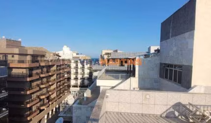 Ampla Cobertura triplex de 5 quartos à venda no Algodoal em Cabo Frio por R$1.035.000,00