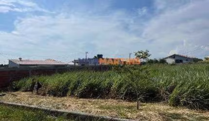 Terreno com 360m² à venda no bairro Vila dos Paratis em São Pedro da Aldeia/RJ por R$80.000,00