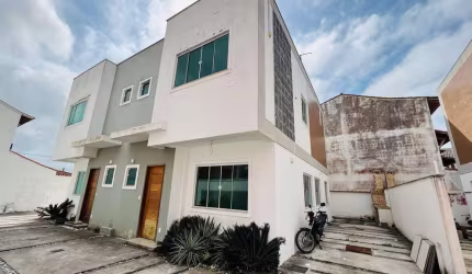 Casa em condomínio de 3 quartos (2 suítes) à venda nas Palmeiras em Cabo Frio/RJ por R$600.000,00