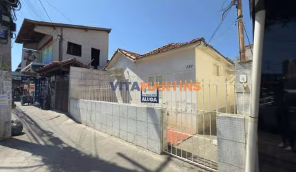 Casa com 106m² para locação fixa COMERCIAL no Centro em Cabo Frio/RJ por R$3.000,00 + taxas